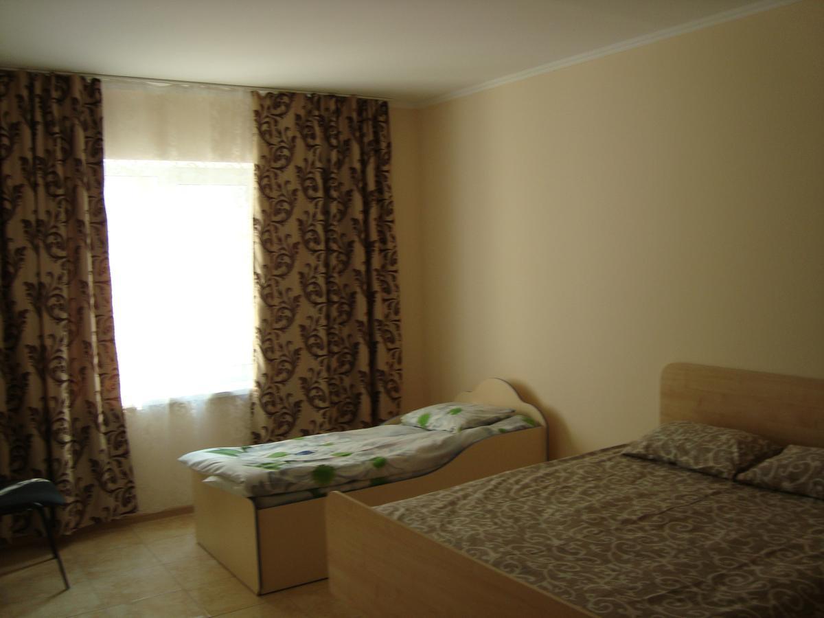 Hostel Sofia ジトームィル エクステリア 写真